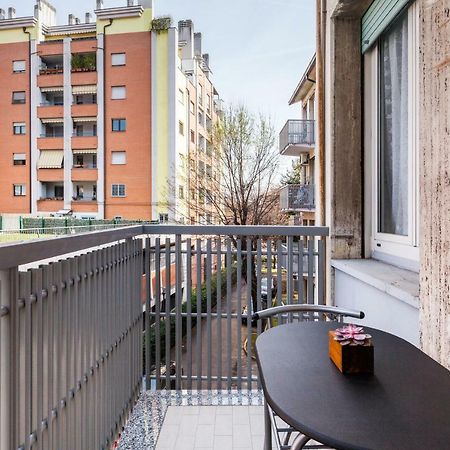 Milano Apartment Ana Esterno foto