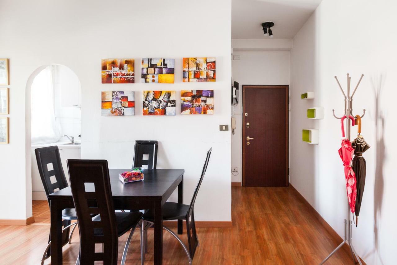 Milano Apartment Ana Esterno foto