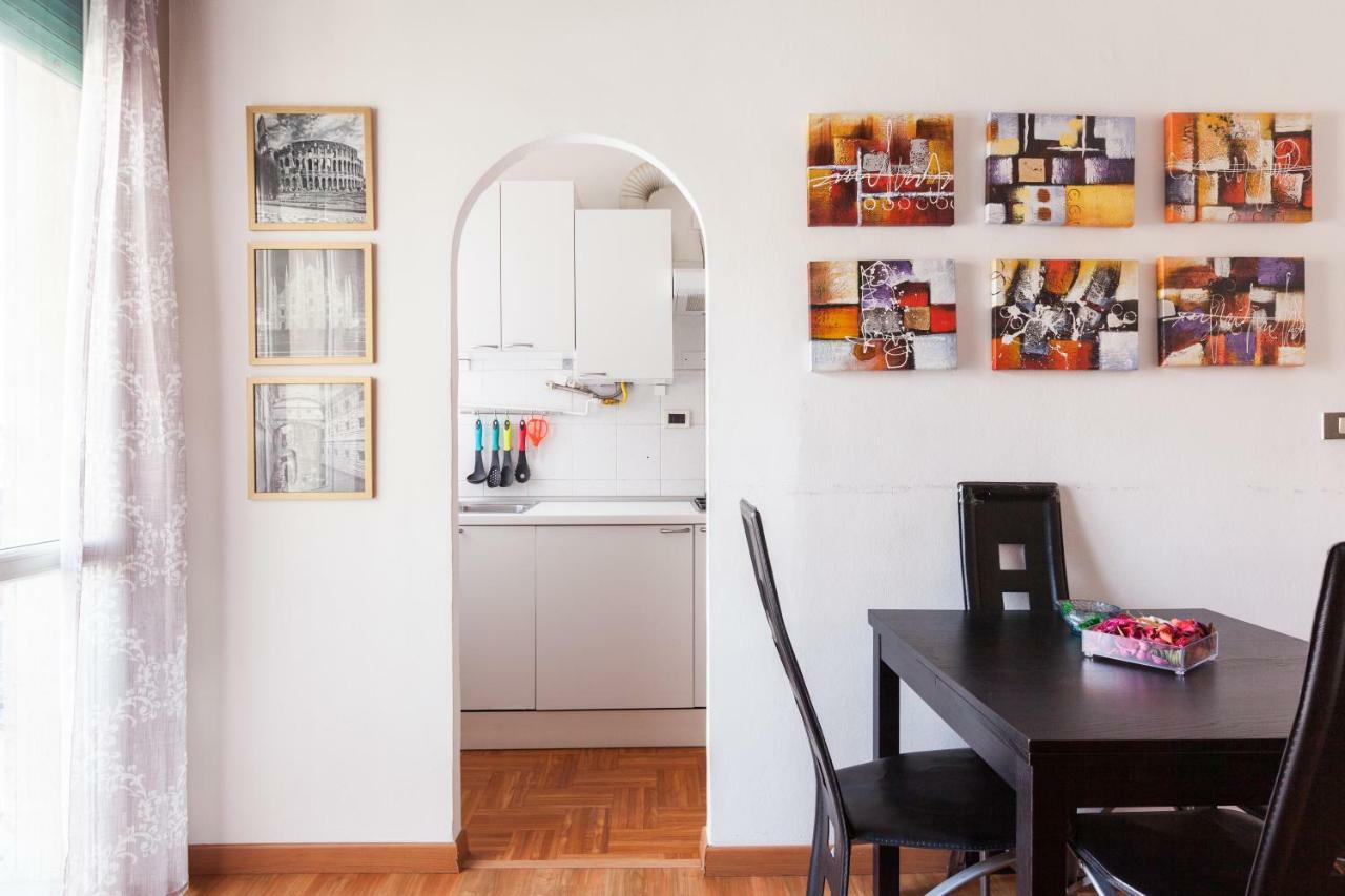 Milano Apartment Ana Esterno foto